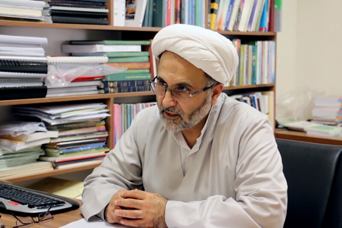 ابواب مستقلی درباره «حقوق» در رساله ها اختصاص یابد