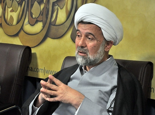 امام جمعه باید بدون وابستگی به احزاب و جریان‌ها، مسایل را برای مردم بیان کند